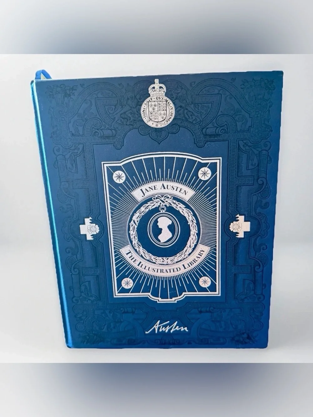 The Illustrated‎ Library - Navy Decorative Book